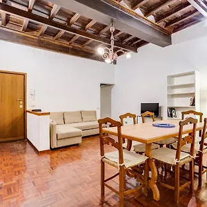 spanish-steps-spacious-apartment.it-romehotels.com/